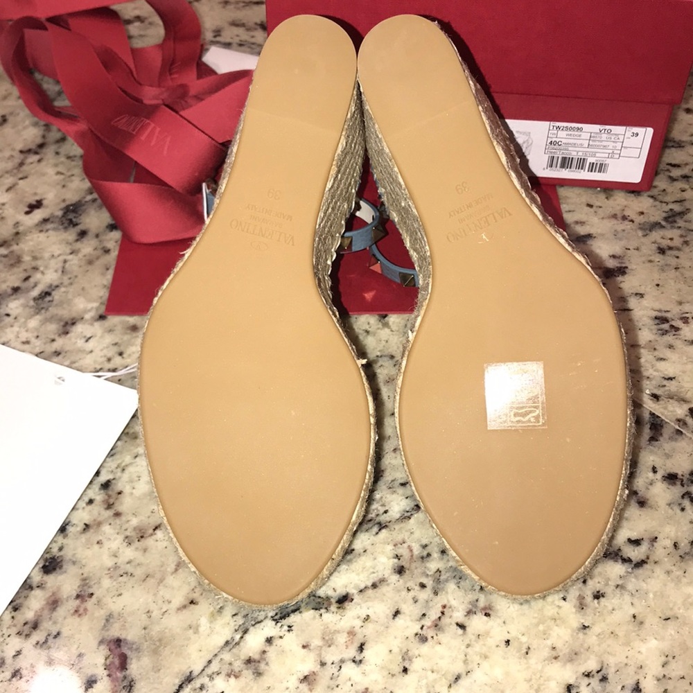 Valentino ROCKSTUD DOUBLE CALFSKIN WEDGE SANDAL - Picture 9 of 16